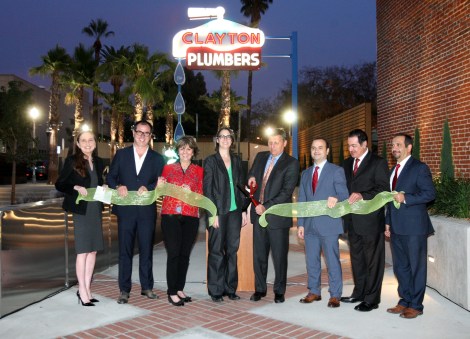 Glendale City Council and other dignitaries cut the ribbon to MONA Paseo 